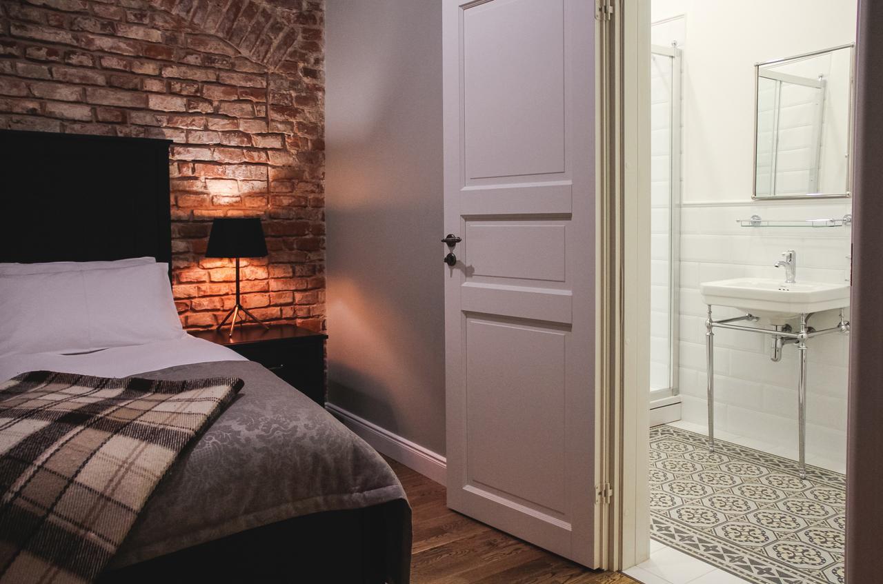 Sherlock Art Hotel Riga Bagian luar foto