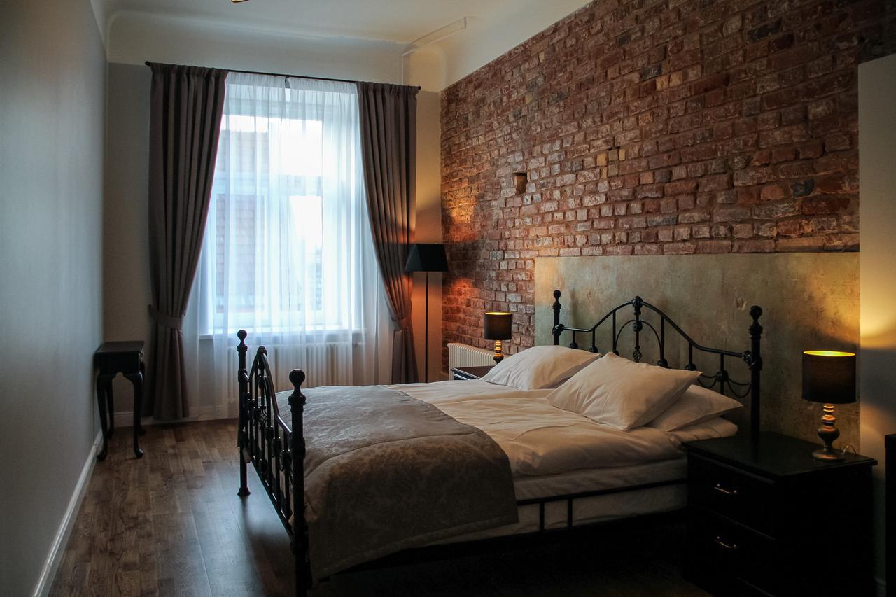 Sherlock Art Hotel Riga Bagian luar foto