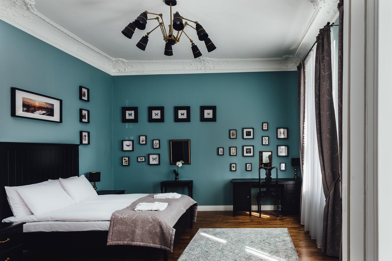 Sherlock Art Hotel Riga Bagian luar foto